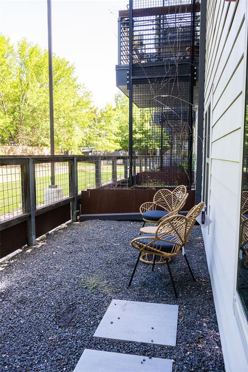 Building Photo - 2505 Thornton Rd