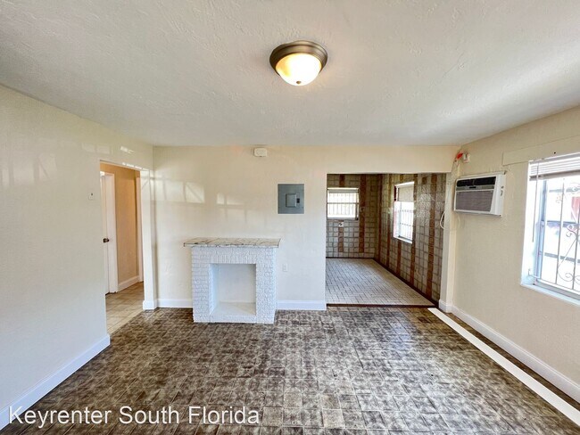 Building Photo - 2 br, 1 bath House - 740 NW 4th Street