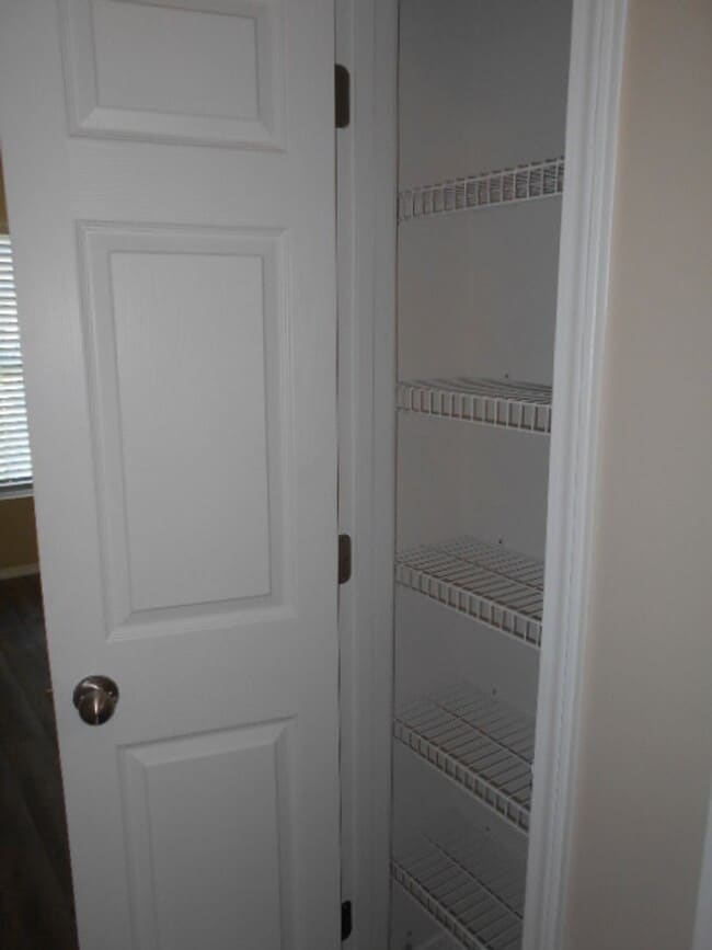 Building Photo - 3 bedroom, 3 bath townhome in Kiskadee Parke