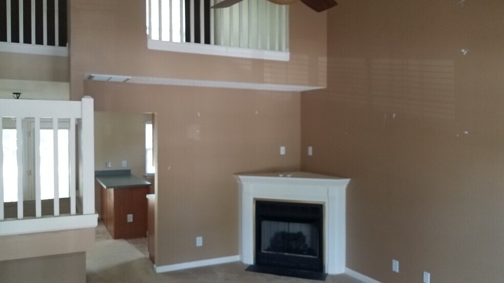 Building Photo - 6311 Bermuda Way