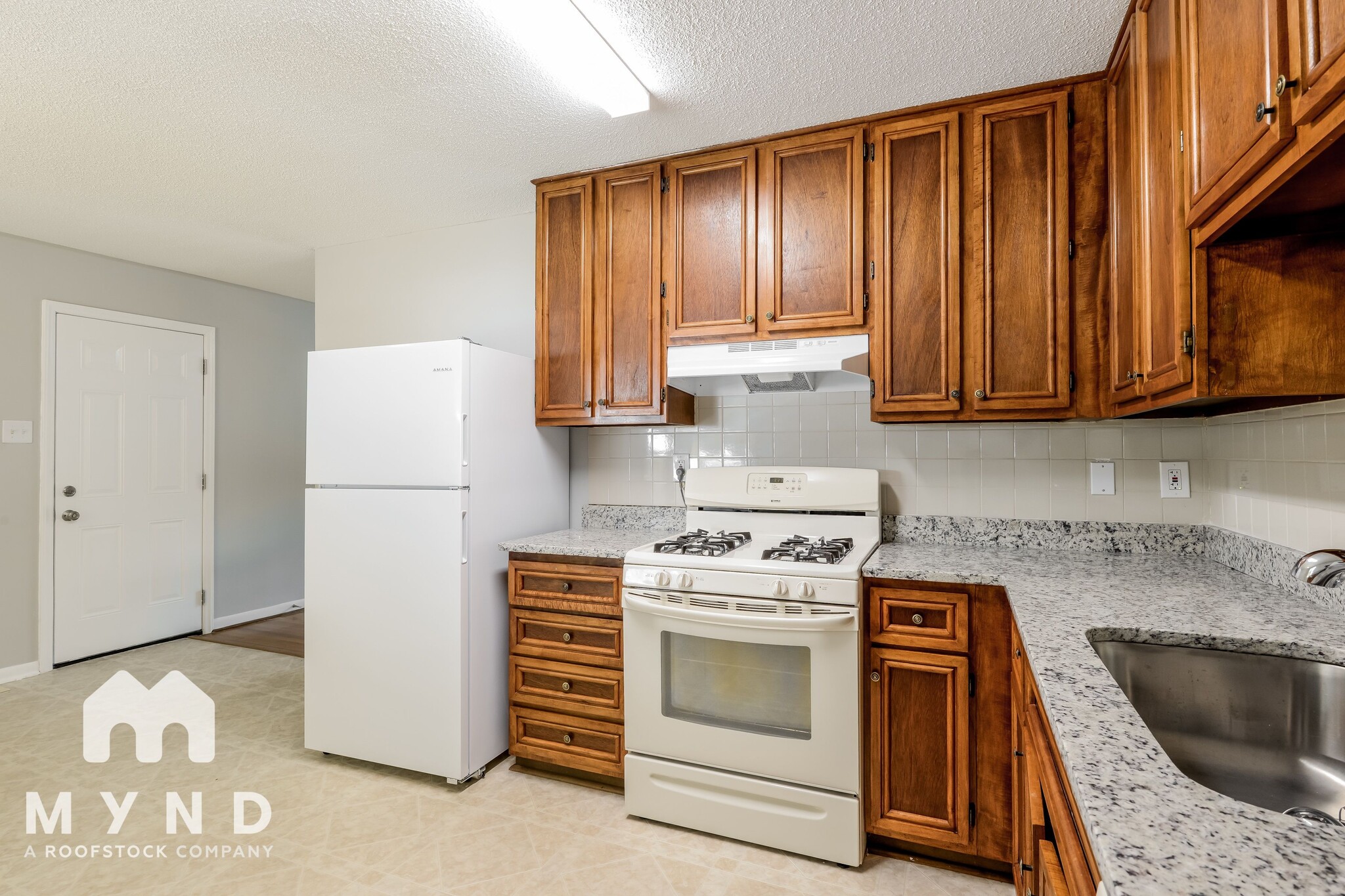 Building Photo - 1530 Ridgewood Dr