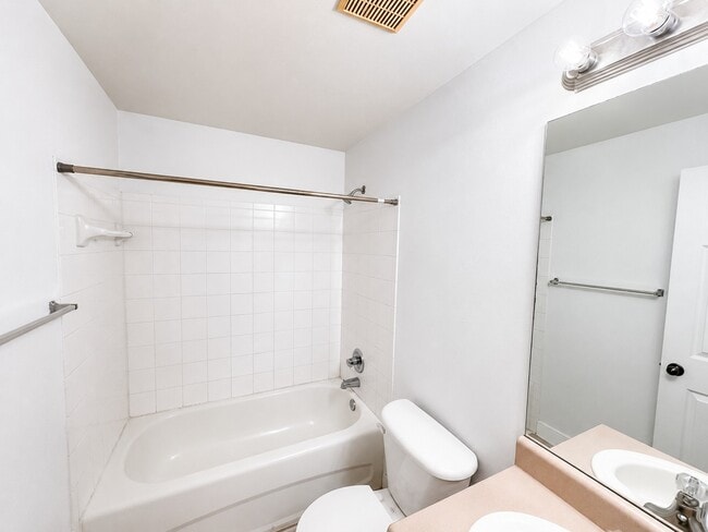 Building Photo - 10873 Windsor Walk Dr