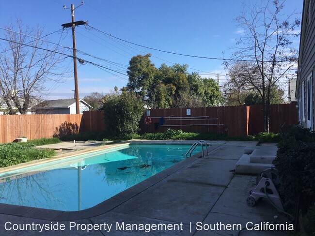 Building Photo - 3 br, 2 bath House - 4705 E. Brown Avenue