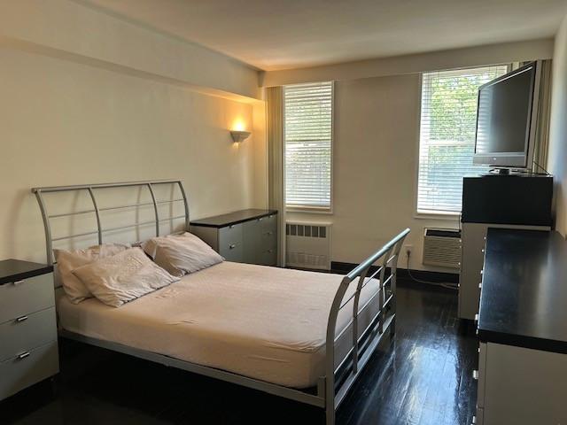 Building Photo - 1 bedroom in Sunnyside Gardens NY 11104