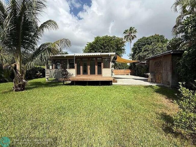 Building Photo - 4301 SW 60th Pl