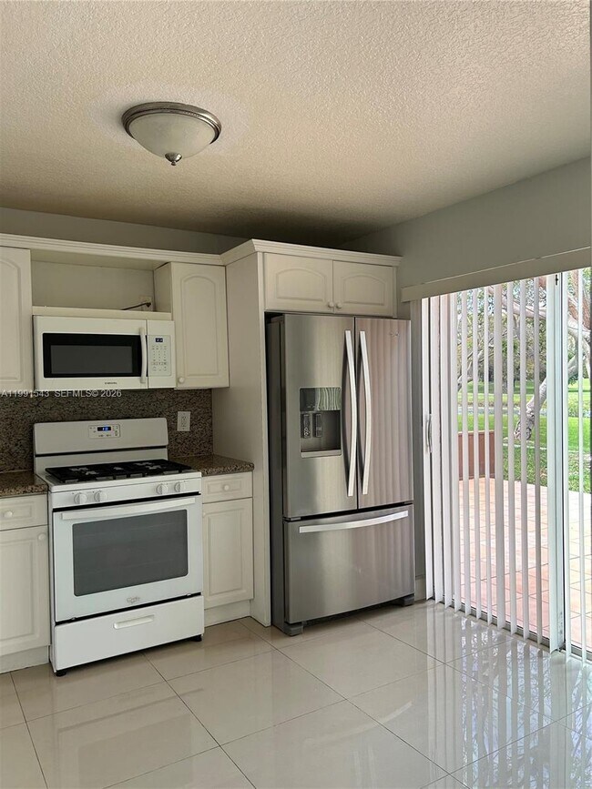 Building Photo - 15065 SW 108th Terrace