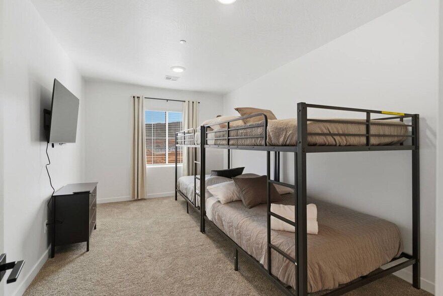 Building Photo - 1701 Ripple Rock Dr