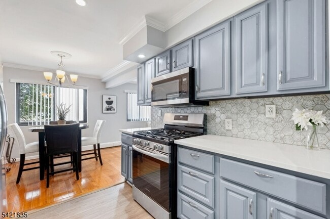 Building Photo - 401 US-22