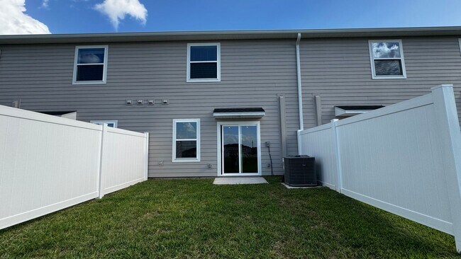 Building Photo - Stunning Brand-New Townhome for Rent in Marion Ranch, Internet, Trash & Lawn Care Included!