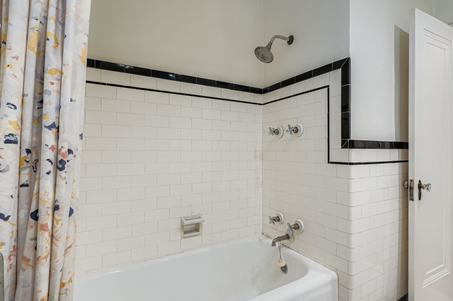 Building Photo - 1655 Jasmine St