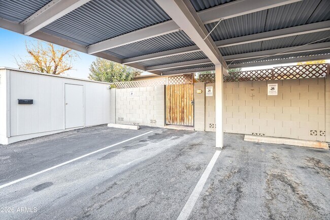 Building Photo - 5045 N 81st St