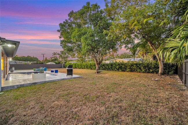 Building Photo - 8501 SW 142nd St