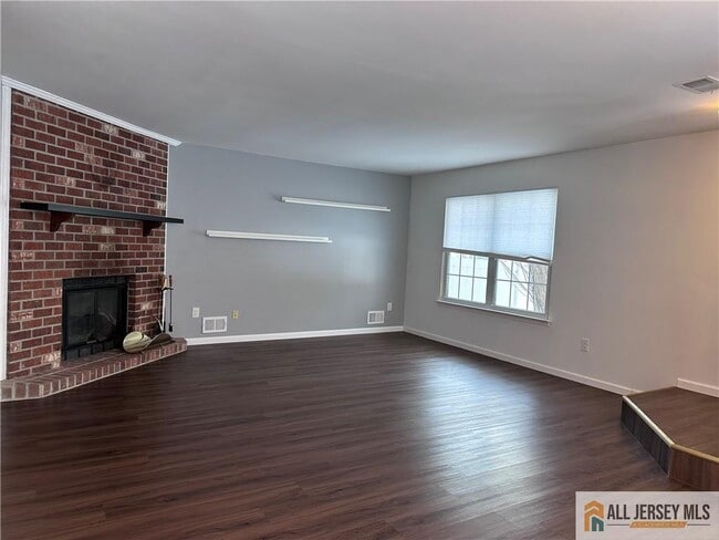 Building Photo - 12 Covington Ct