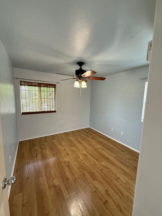 Building Photo - Spacious 4 Bed, 3 Bath in Ocean Pointe.