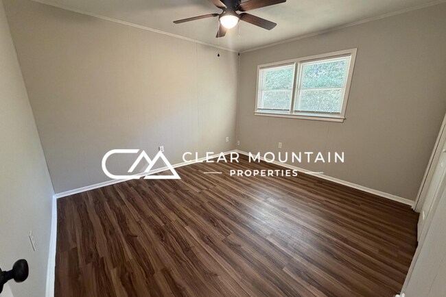 Building Photo - Move-in Special! Limited-Time Leasing Offer!