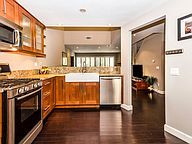 Lovely upgraded kitchen - 26412 Vicente Lugo