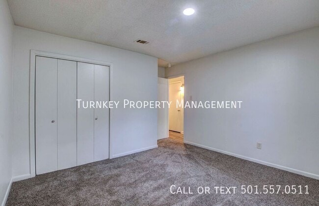 Building Photo - 8901 Tanya Dr