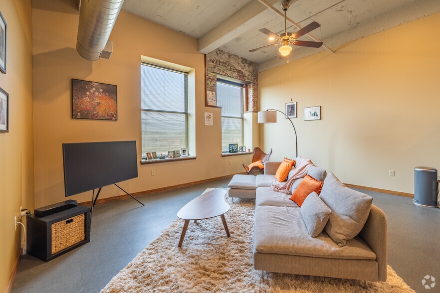 2Br, 1Ba - 1060Sqft- Model Livingroom - Kansas Avenue Lofts