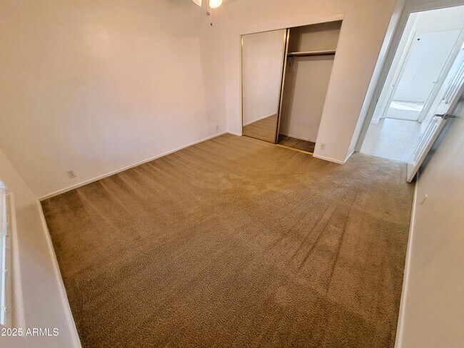 Building Photo - 8136 W Stella Ave