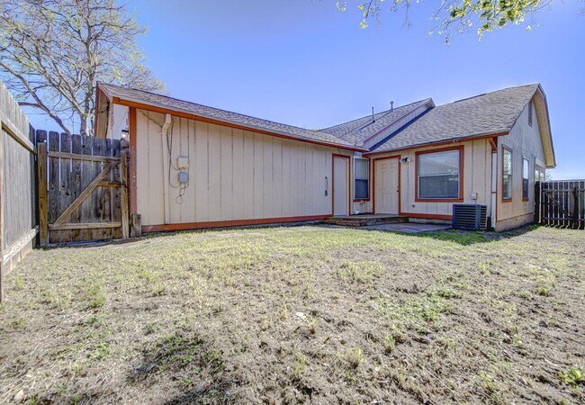 Building Photo - 8118 West Gate Blvd