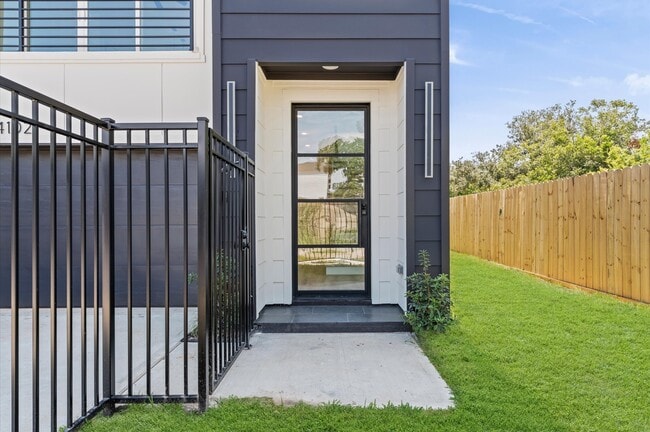 Building Photo - 4106 Alice St