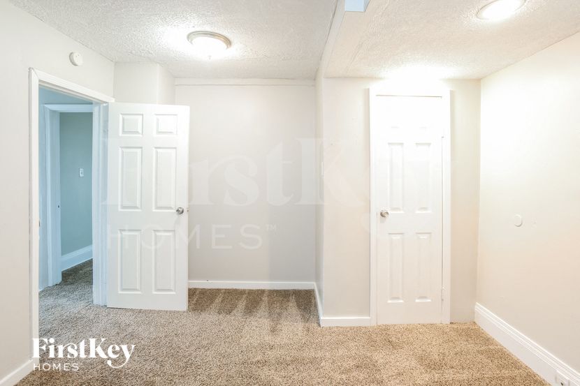 Building Photo - 2448 Norton Ave