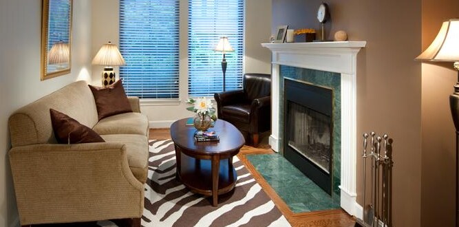 *Pictures are representative samples of the advertised unit. In some cases, the actual units you tou - 56 Saint Botolph St