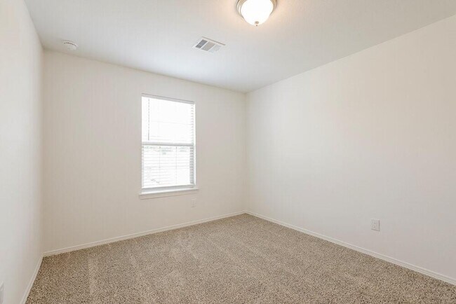 Building Photo - 16626 Spirit St