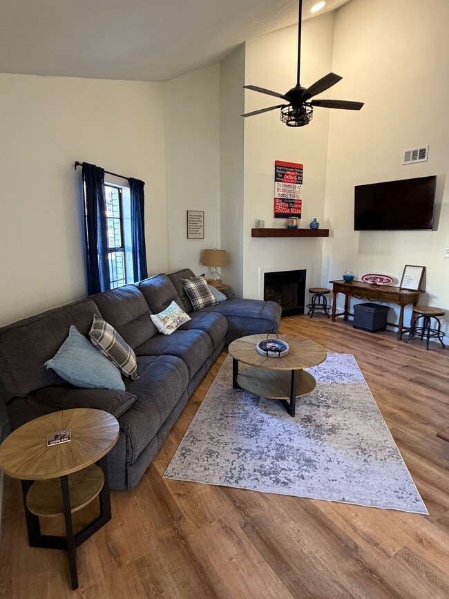 Building Photo - 106 Golf Club Condo Lp