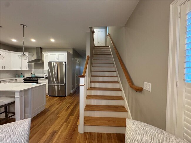 Building Photo - 25 Franklin Rd