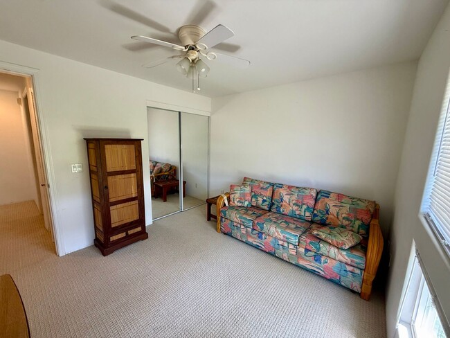 Building Photo - $2,7500 / 2 bedroom, 2 bath - Kona Sea Ridge Condo