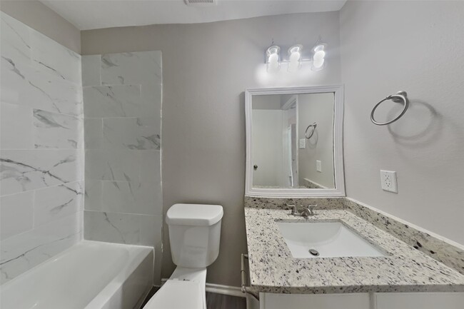 Building Photo - 11950 Rolling Stream Dr