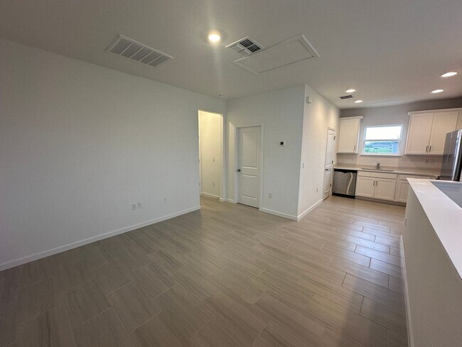 Building Photo - For rent - Hamlin - Horizon West 1/1 Power...