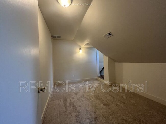 Building Photo - 1653 Berlin Station Rd