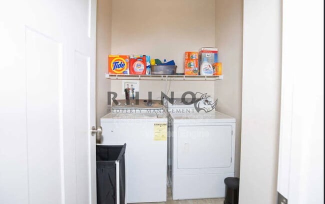 Building Photo - 3673 Lilac Heights Dr