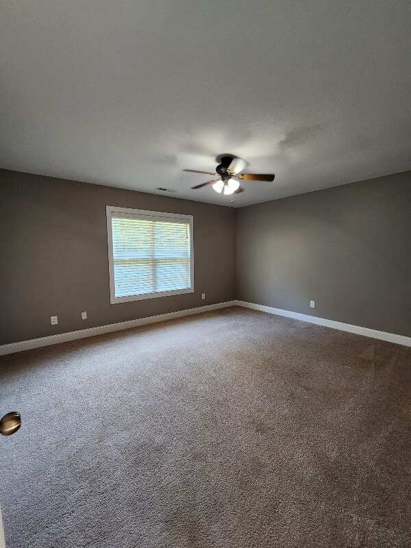 Building Photo - 611 Stagecoach Dr