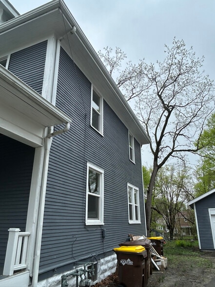 Building Photo - 1432 Crosby St