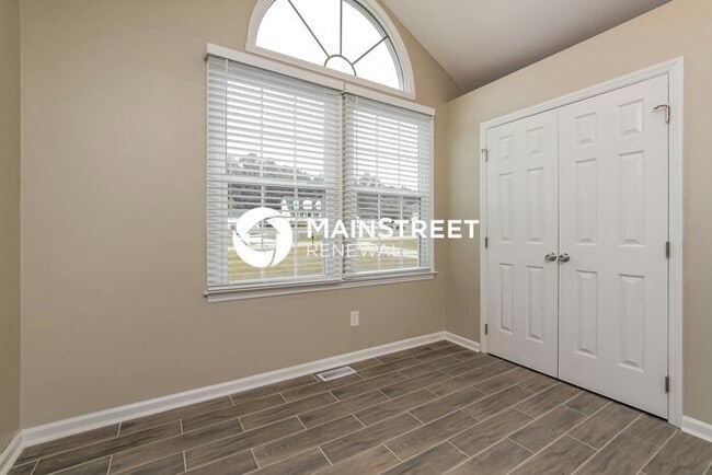Building Photo - 3 Bedroom Pet-Friendly Home in Garner, NC with Main Street Renewal