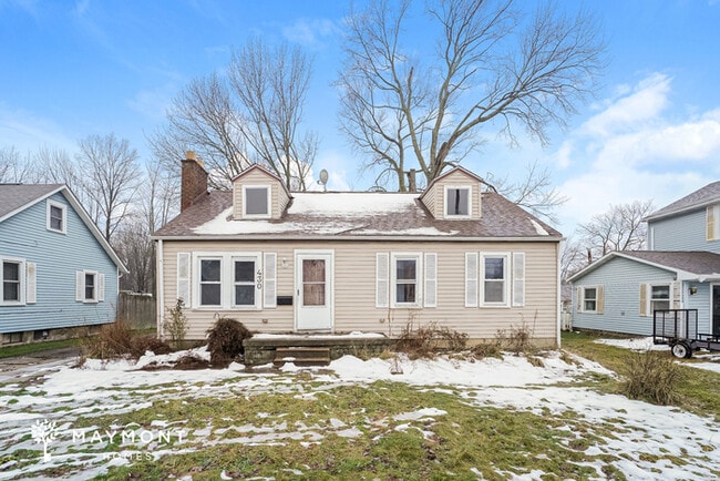 Building Photo - 430 Garfield St