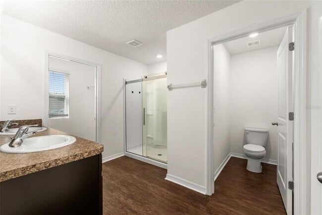 Building Photo - 8008 SW 62nd Ct
