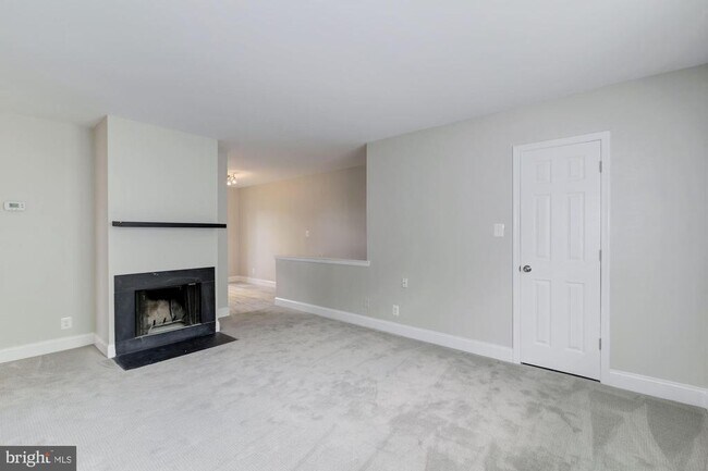 Building Photo - 4626 28th Rd S