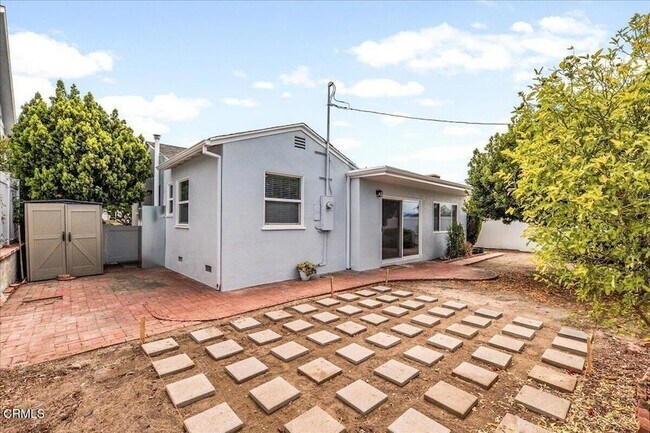 Building Photo - 2701 Jolley Dr
