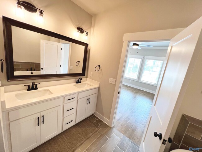 Building Photo - 130 Iberville St