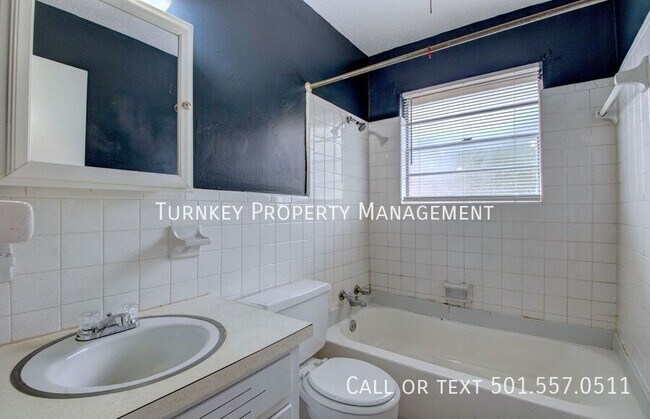 Building Photo - 5708 Sonora Dr