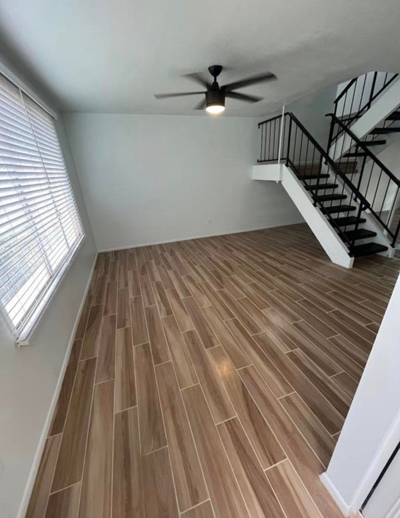 Building Photo - 3729 S Mill Ave