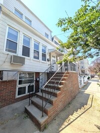 Building Photo - 69 Beacon Ave