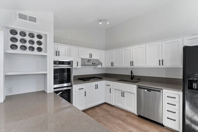 Building Photo - 450 Bolero Way