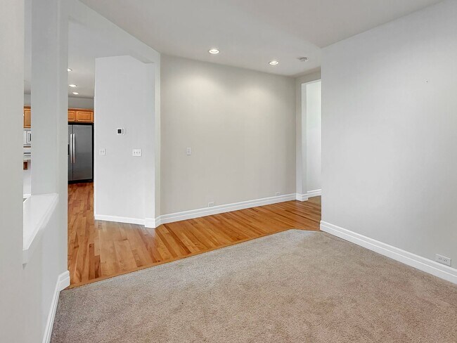 Building Photo - Charming Bothell 4BR Home w/ Bonus, Porch Swing & Private Backyard Awning
