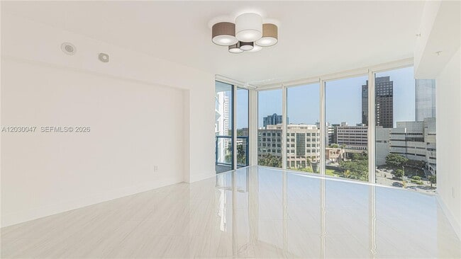 Building Photo - 333 Las Olas Way
