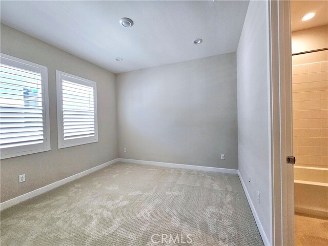 Building Photo - 310 Brackens